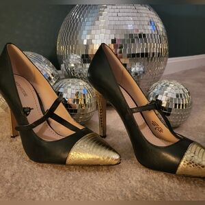 Pour La Victoire Carma Pumps Size 9